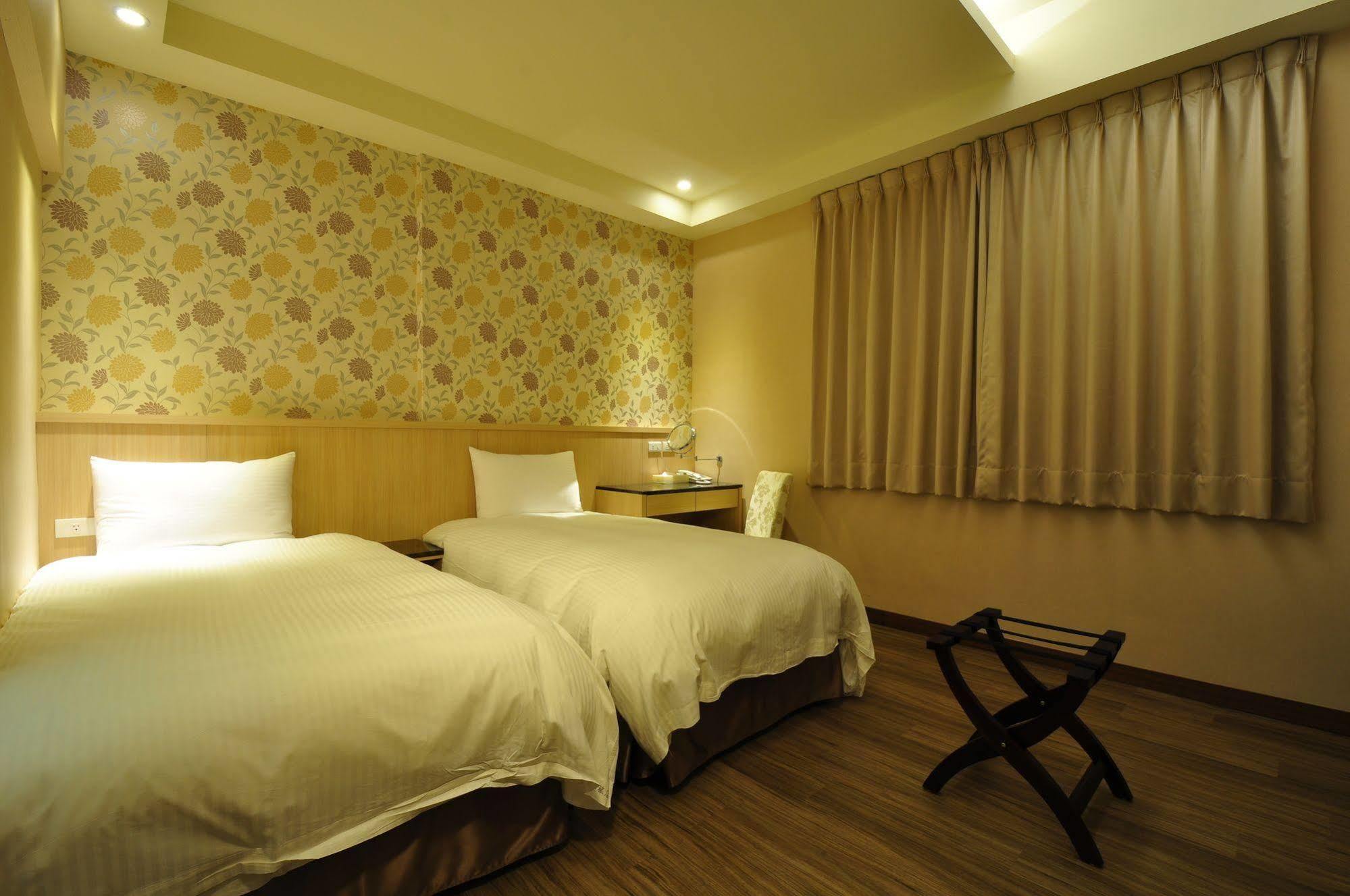 Fupin Hotel Хуалянь Экстерьер фото