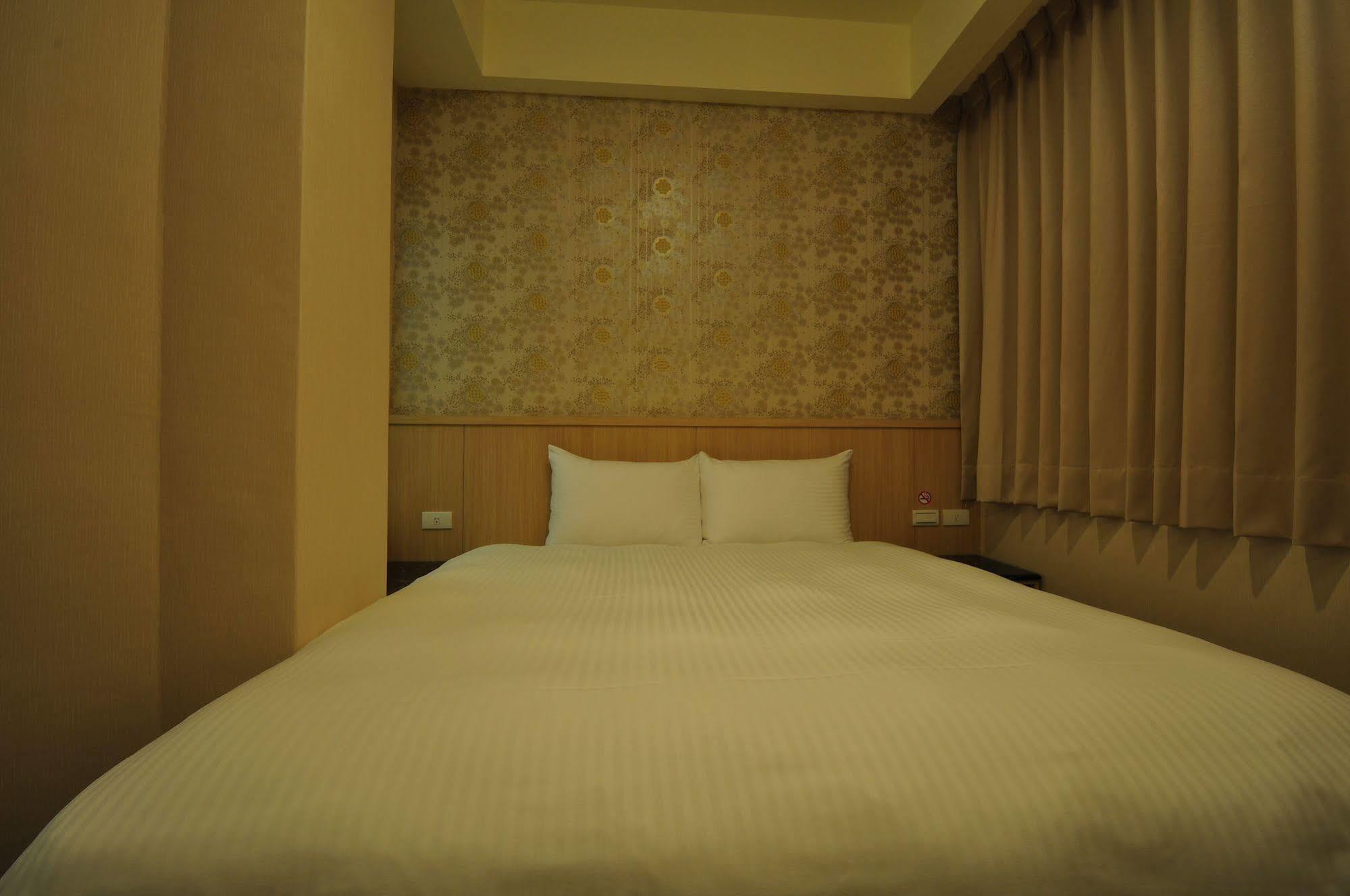 Fupin Hotel Хуалянь Экстерьер фото